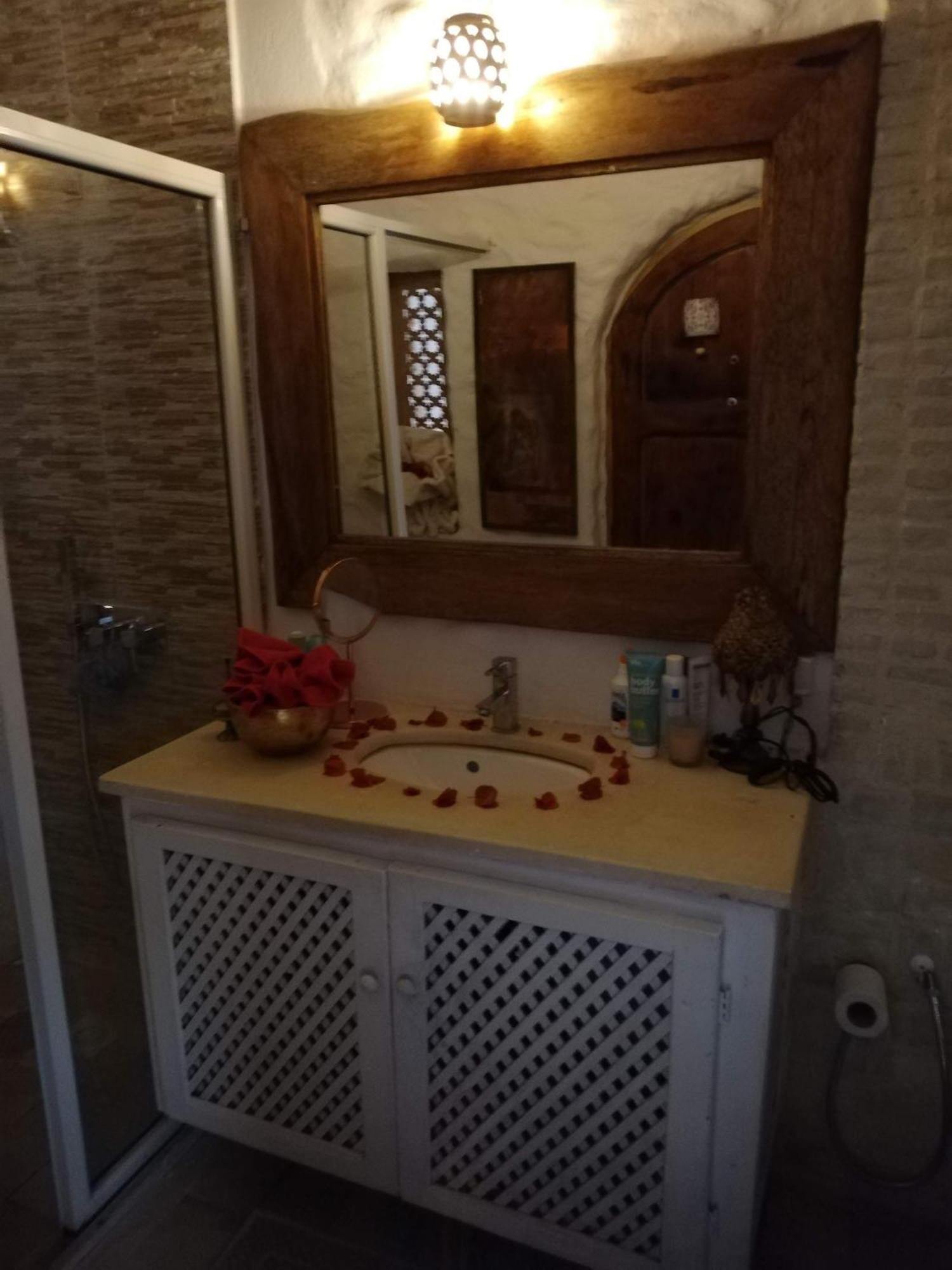Riad Dar El Caid - Palais XIII Siecle トズル エクステリア 写真